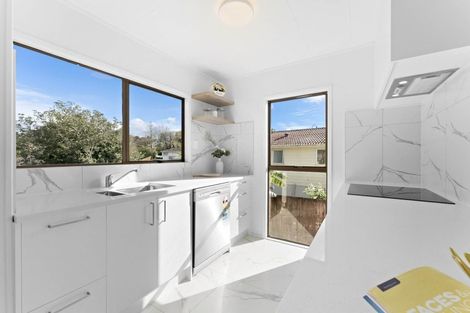 Photo of property in 34 Farwood Drive, Henderson, Auckland, 0612