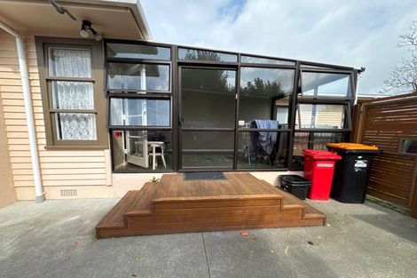 Photo of property in 18 Park Road, West End, Palmerston North, 4412