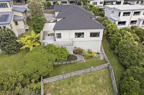 Photo of property in 72 Downing Street, Crofton Downs, Wellington, 6035