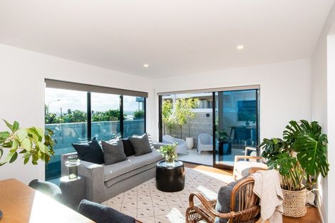 Photo of property in 19 Hospital Terrace, Hospital Hill, Napier, 4110