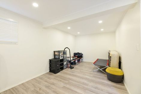 Photo of property in 19 Crosby Road, West Harbour, Auckland, 0618