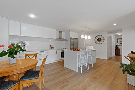 Photo of property in Bay Palms Apartments, 3/30a Bute Road, Browns Bay, Auckland, 0630