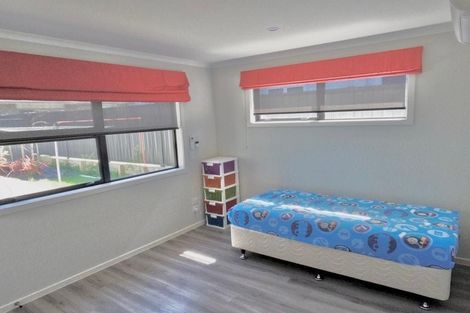 Photo of property in 14 Torea Place, Kenepuru, Porirua, 5022