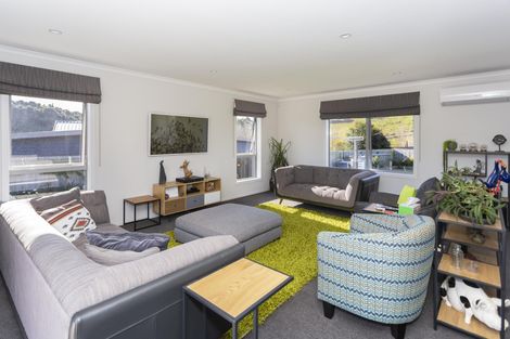 Photo of property in 32 Blue Stone Drive, Waiareka Junction, Oamaru, 9401