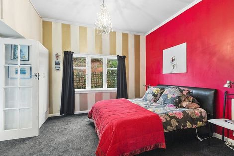 Photo of property in 353 Karori Road, Karori, Wellington, 6012