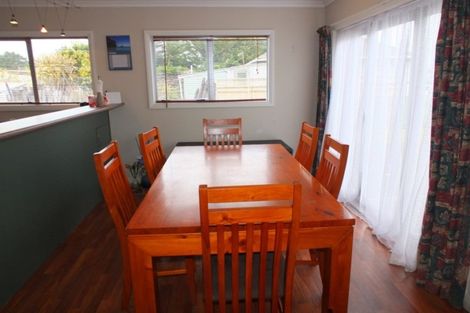 Photo of property in 25 Edinburgh Terrace, Foxton Beach, Foxton, 4815