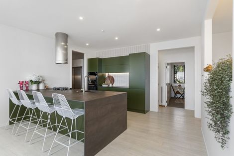 Photo of property in 71 Pah Road, Cockle Bay, Auckland, 2014