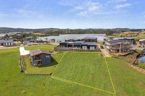 Photo of property in 48 Rangitahi Road, Raglan, 3225
