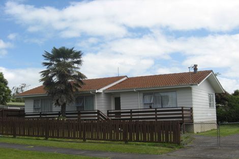 Photo of property in 11 Cottrell Place, Clendon Park, Auckland, 2103