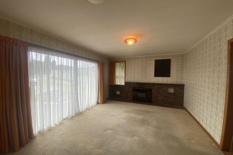 Photo of property in 235 Edmonton Road, Te Atatu South, Auckland, 0610