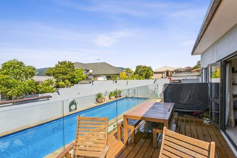 Photo of property in 8 Millennium Hill, Paraparaumu, 5032