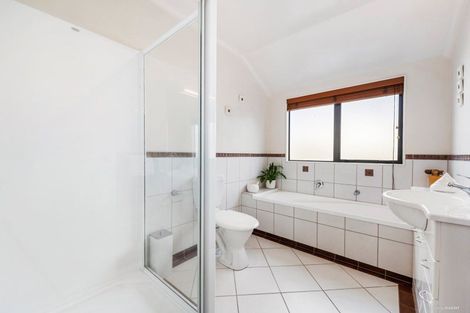 Photo of property in 2 Stellamaris Way, Shamrock Park, Auckland, 2013