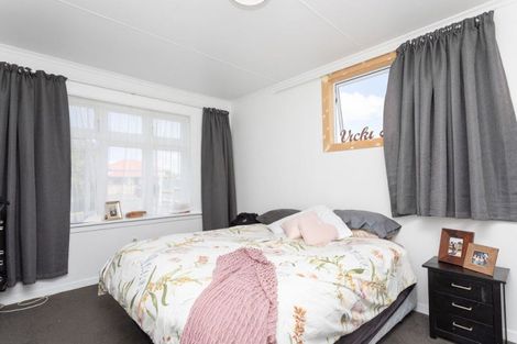 Photo of property in 33 Tennyson Street, Dannevirke, 4930