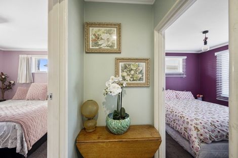 Photo of property in 18 Lipscombe Crescent, Havelock North, 4130