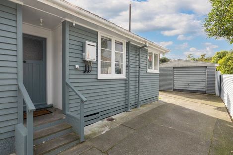 Photo of property in 38 Crewe Crescent, Hokowhitu, Palmerston North, 4410