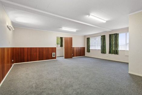 Photo of property in 32 Turriff Crescent, Tawa, Wellington, 5028