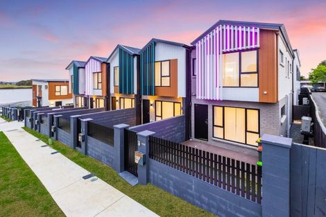 Photo of property in 2/21 Hazards Road, Weymouth, Auckland, 2103