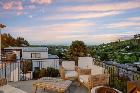 Photo of property in 10a Dalefield Drive, Cashmere, Christchurch, 8022