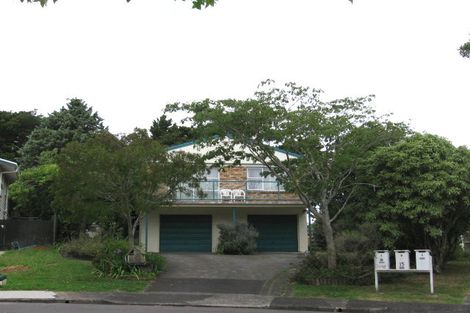 Photo of property in 17 Munstead Place, Hillcrest, Auckland, 0627