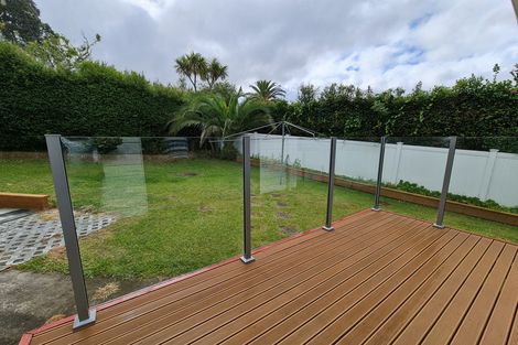 Photo of property in 10a Tirimoana Road, Te Atatu South, Auckland, 0602