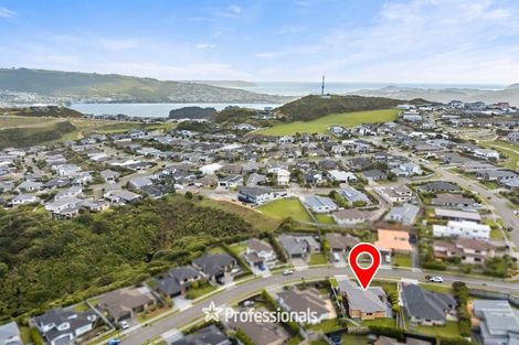 Photo of property in 5 Tasman Close, Aotea, Porirua, 5024