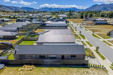 Photo of property in 16 Guthrie Street, Lake Hawea, 9382