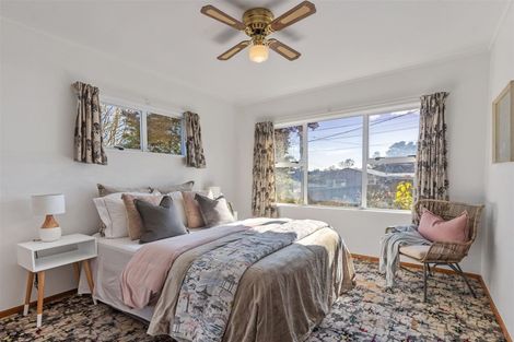 Photo of property in 42 Saffron Street, Birkdale, Auckland, 0626