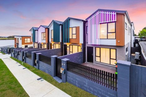 Photo of property in 2/21 Hazards Road, Weymouth, Auckland, 2103