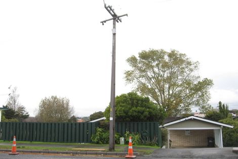 Photo of property in 23 Glenfern Road, Mellons Bay, Auckland, 2014