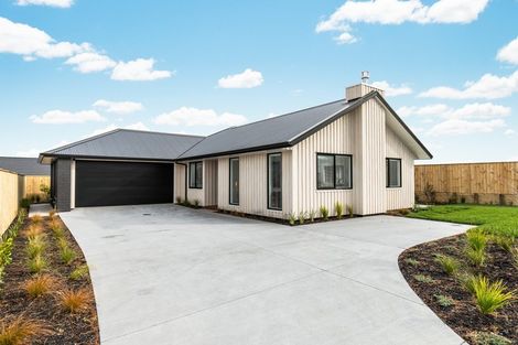 Photo of property in 85 Helenslee Road, Pokeno, 2472