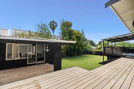 Photo of property in 2/324 Beach Road, Onerahi, Whangarei, 0110