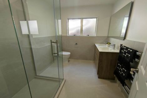 Photo of property in 18a Jacanas Place, Unsworth Heights, Auckland, 0632