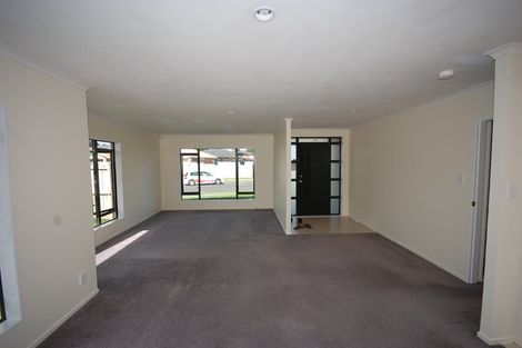 Photo of property in 3 Maadi Place, Papakura, 2110