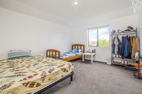 Photo of property in 3/2 Sunnydale Place, Oteha, Auckland, 0632
