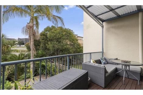 Photo of property in 6/6-8 Pannill Place, Oteha, Auckland, 0632