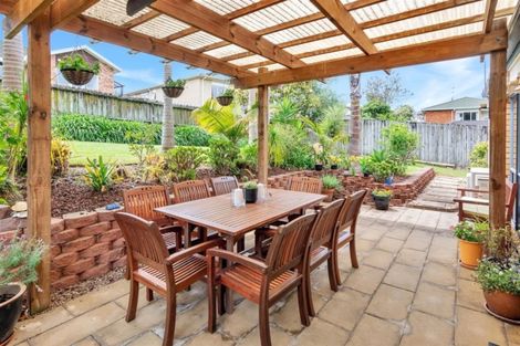 Photo of property in 19 San Pedro Place, Henderson, Auckland, 0612