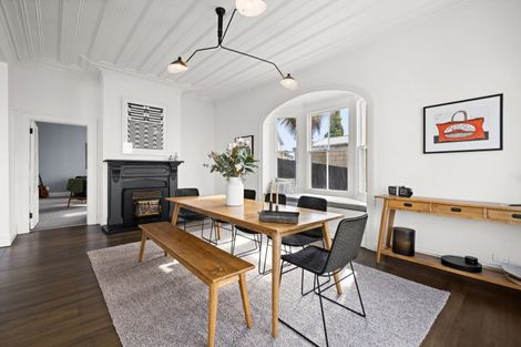 Photo of property in 15 Sealy Road, Bluff Hill, Napier, 4110