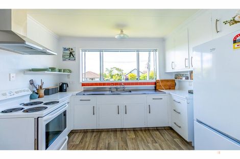 Photo of property in 10a-b Churchill Place, Waimate, 7924