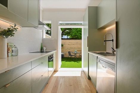 Photo of property in 4d Railway Street, Newmarket, Auckland, 1023