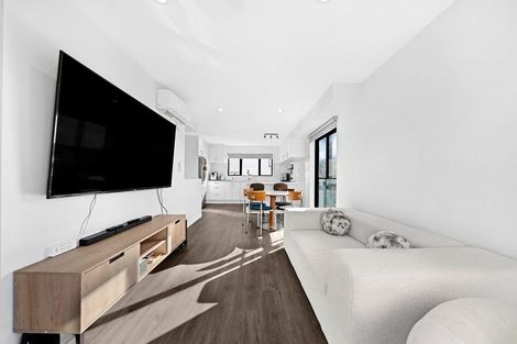 Photo of property in 3/45 Dale Crescent, Pakuranga, Auckland, 2010