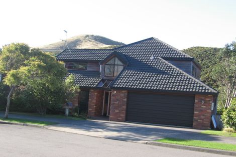 Photo of property in 16 Longmont Terrace, Churton Park, Wellington, 6037