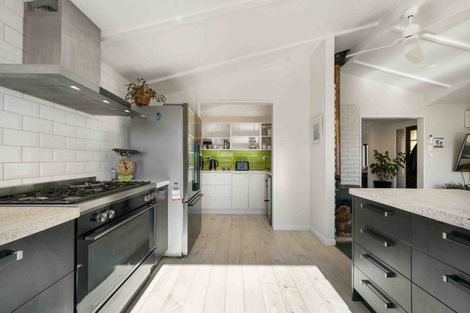 Photo of property in 1 Hall Road, Bannockburn, Cromwell, 9384