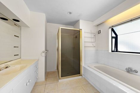 Photo of property in 1/256 Saint Heliers Bay Road, Saint Heliers, Auckland, 1071