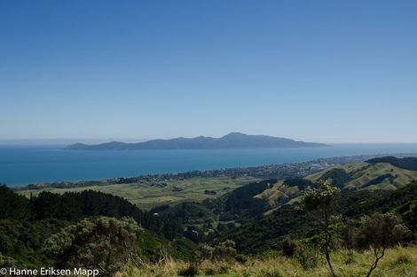 Photo of property in 220 Maungakotukutuku Road, Paraparaumu, 5032
