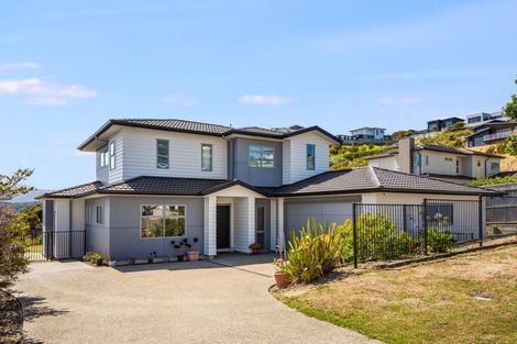 Photo of property in 13 Canary Way, Whitby, Porirua, 5024