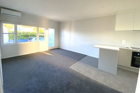 Photo of property in 493c Devonport Road, Tauranga South, Tauranga, 3112