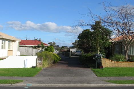 Photo of property in 174 Lakeside Drive, Orewa, 0931