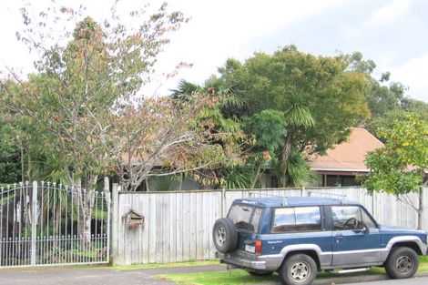 Photo of property in 49 Botany Road, Botany Downs, Auckland, 2010