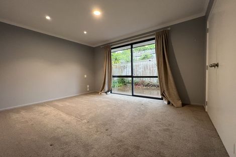 Photo of property in 60 Spencer Road, Pinehill, Auckland, 0632
