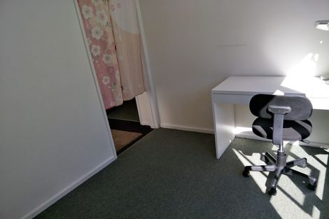 Photo of property in 18 King Richard Place, Browns Bay, Auckland, 0630